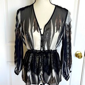 Beulah Sheer Dressy Blouse. Size Medium.